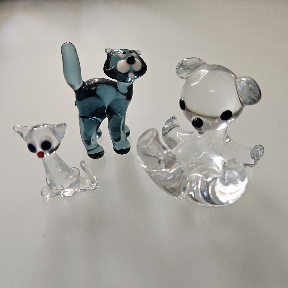 Set Of 3 Small Glass Animal Figurines, 2 Cats And A Bear